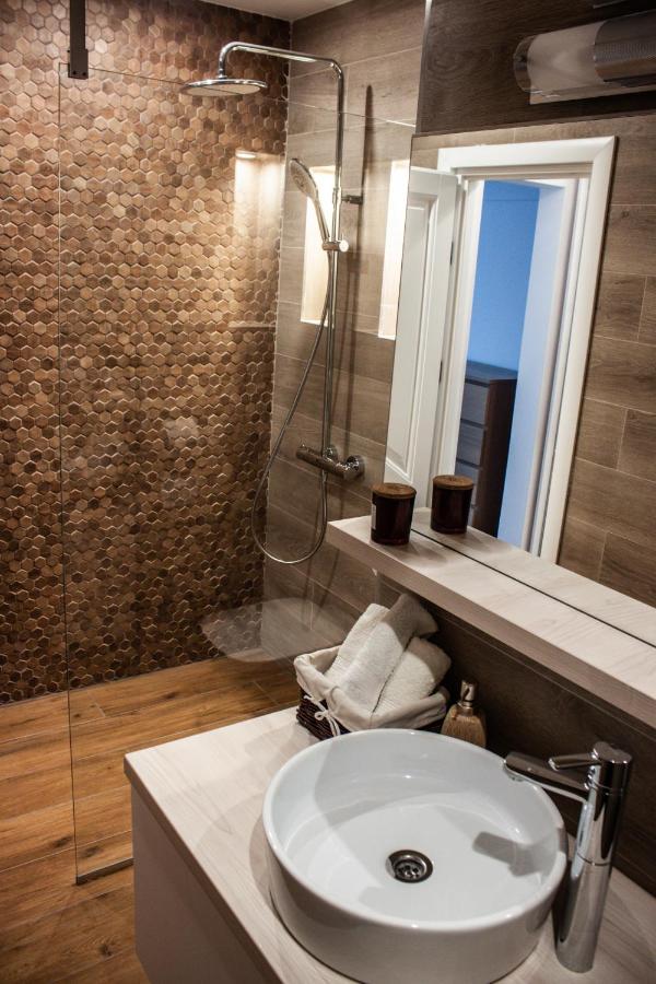 Eurocomfort Apartments Piatra Neamt Exterior photo