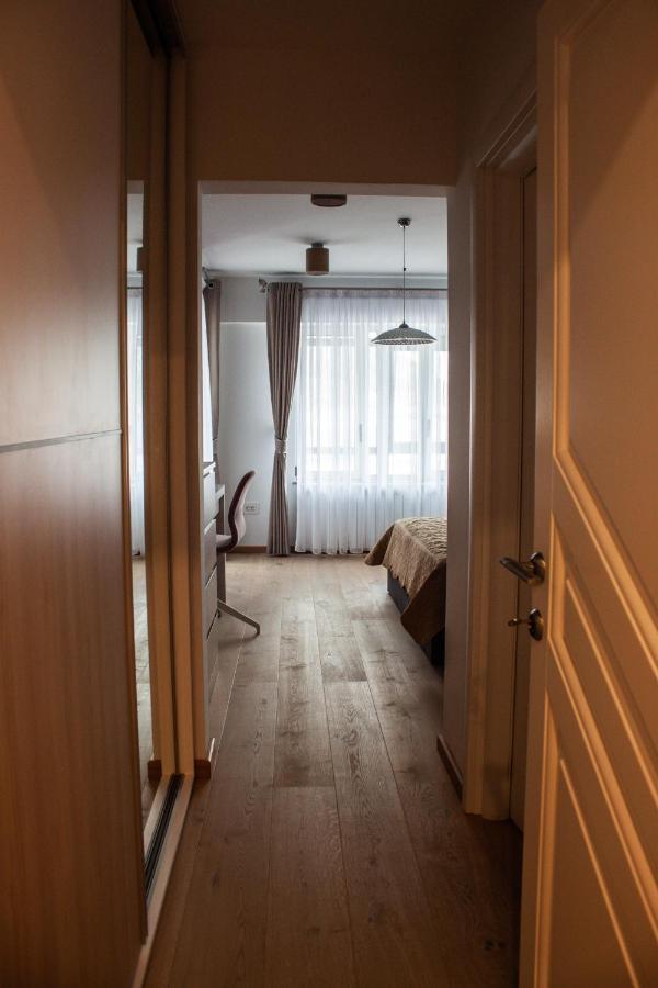 Eurocomfort Apartments Piatra Neamt Exterior photo