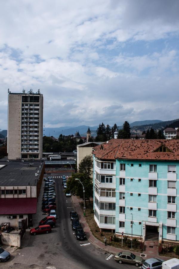 Eurocomfort Apartments Piatra Neamt Exterior photo