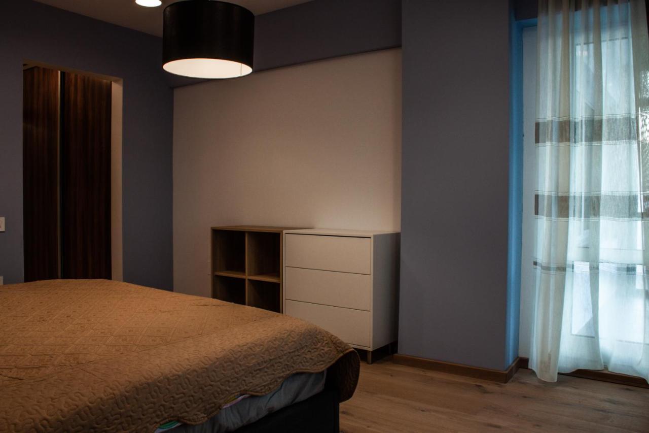 Eurocomfort Apartments Piatra Neamt Exterior photo