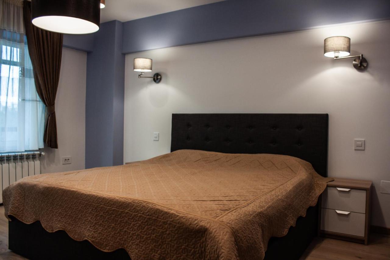 Eurocomfort Apartments Piatra Neamt Exterior photo