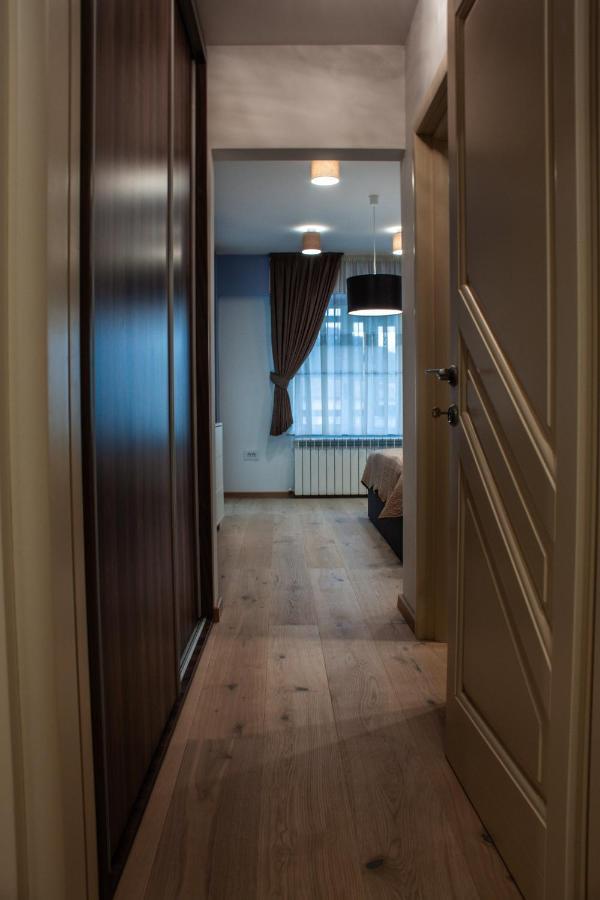 Eurocomfort Apartments Piatra Neamt Exterior photo