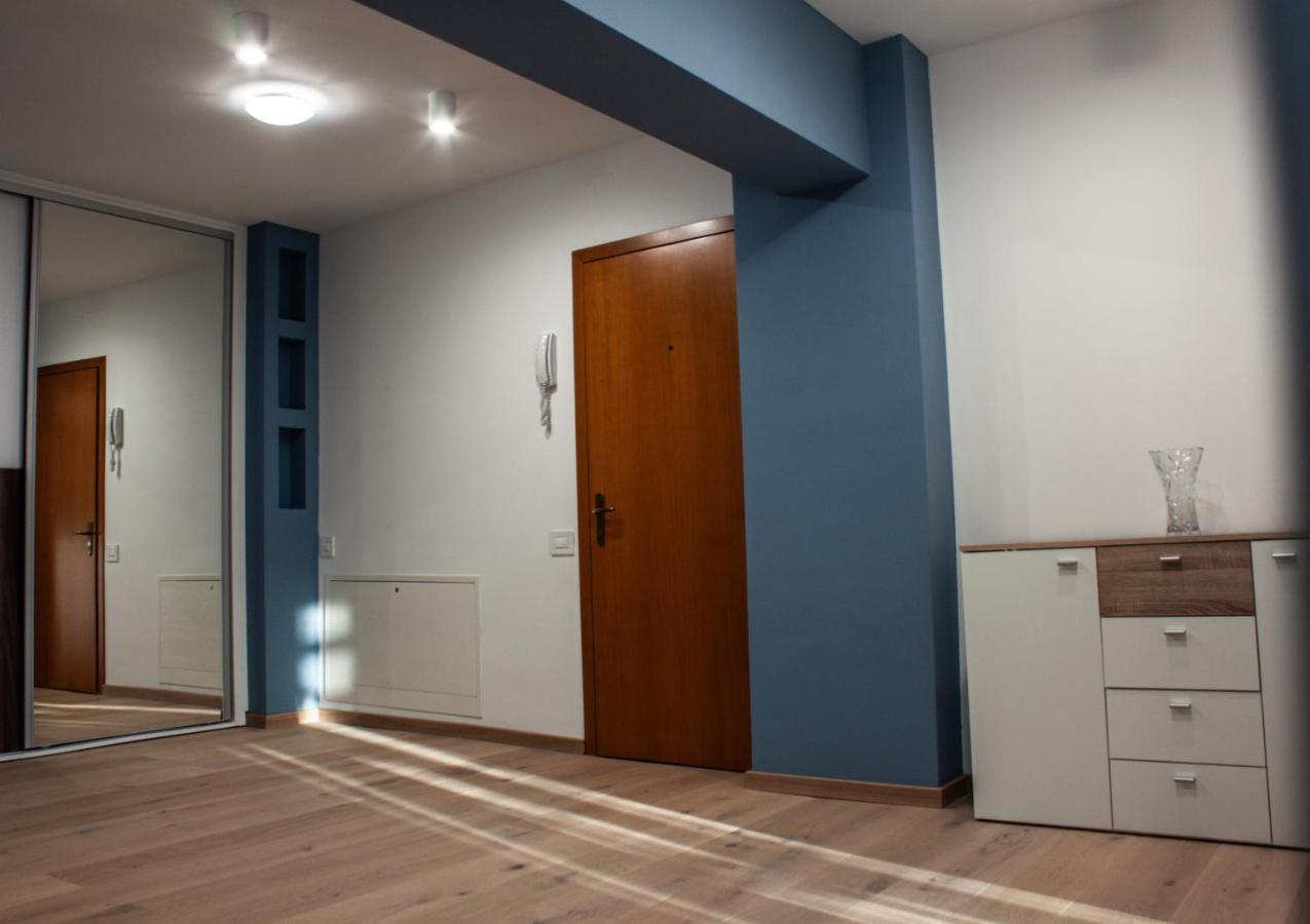 Eurocomfort Apartments Piatra Neamt Exterior photo